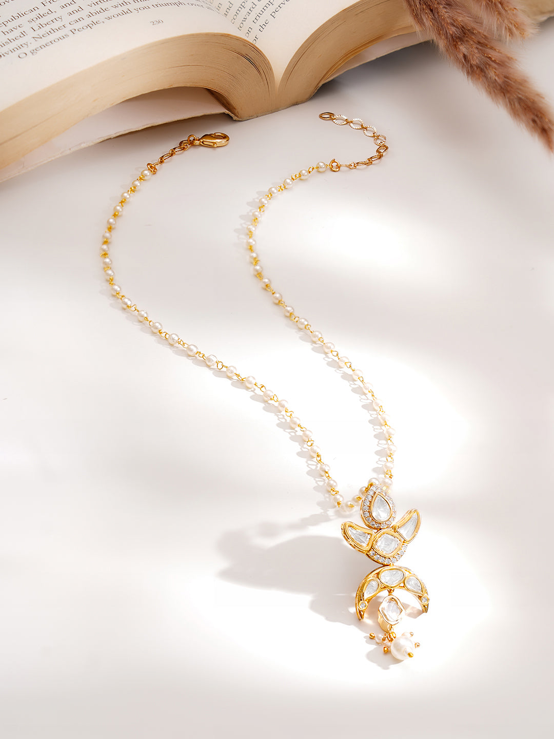 【Rubans】 Gold Plated Moon Motif Kundan Necklace｜ゴールドメッキ ムーンモチーフ クンダン ネックレス