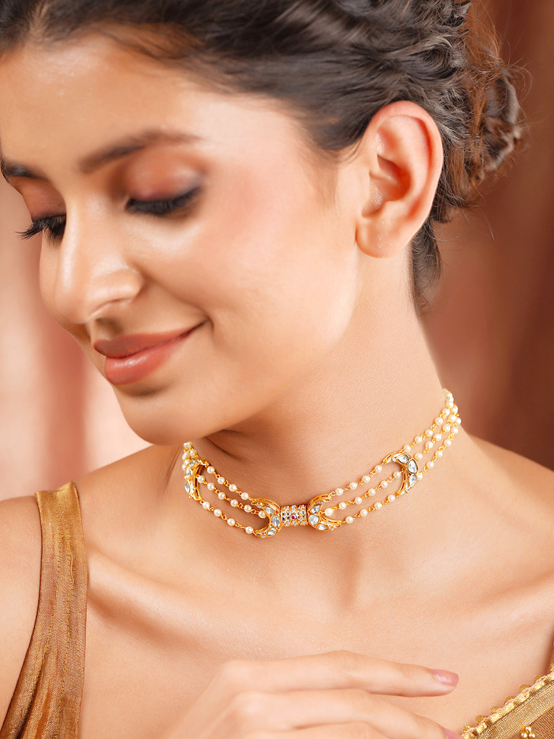 【Rubans】 Gold Plated Pearl Detailed Moon Motif Kundan Choker｜ゴールドメッキ パール ムーンモチーフ クンダン チョーカー