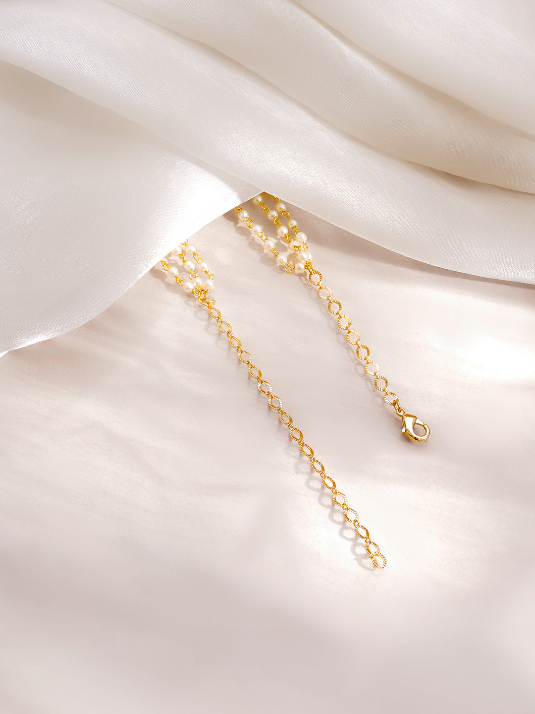 【Rubans】 Gold Plated Pearl Detailed Moon Motif Kundan Choker｜ゴールドメッキ パール ムーンモチーフ クンダン チョーカー