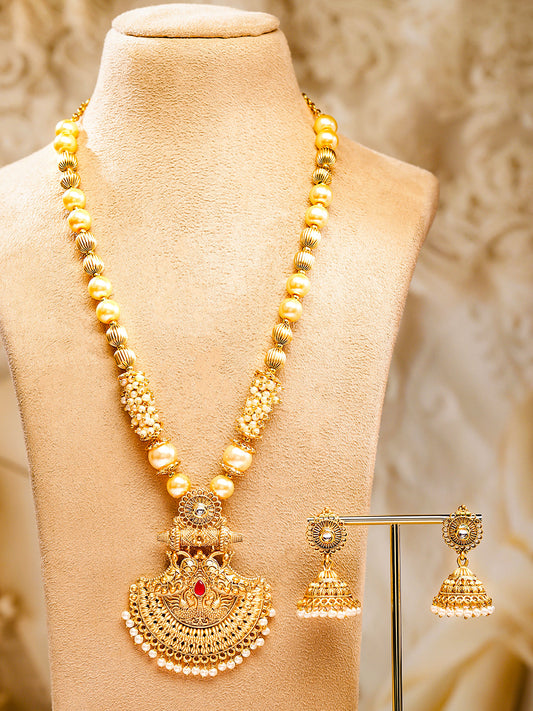 Rubans 22K Gold-Plated Pendant Jewellery Set with Golden & Pearl Beads and Ruby Red Stone フリーサイズ