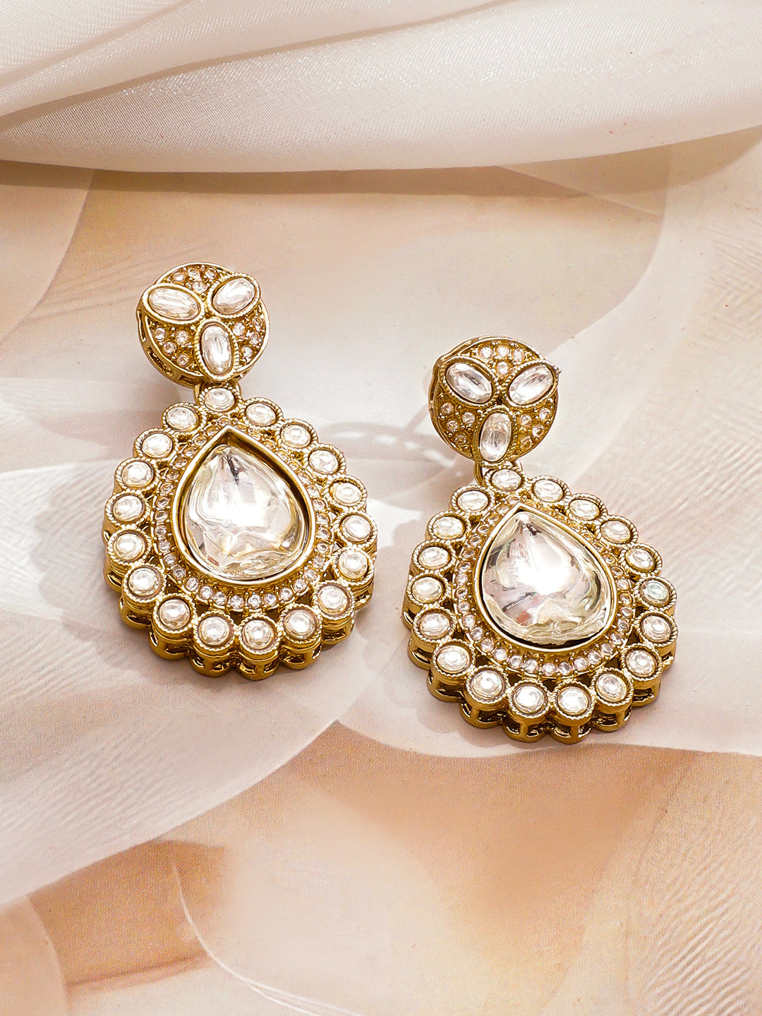 Whispering Lotus with Kundan Necklace Set フリーサイズ