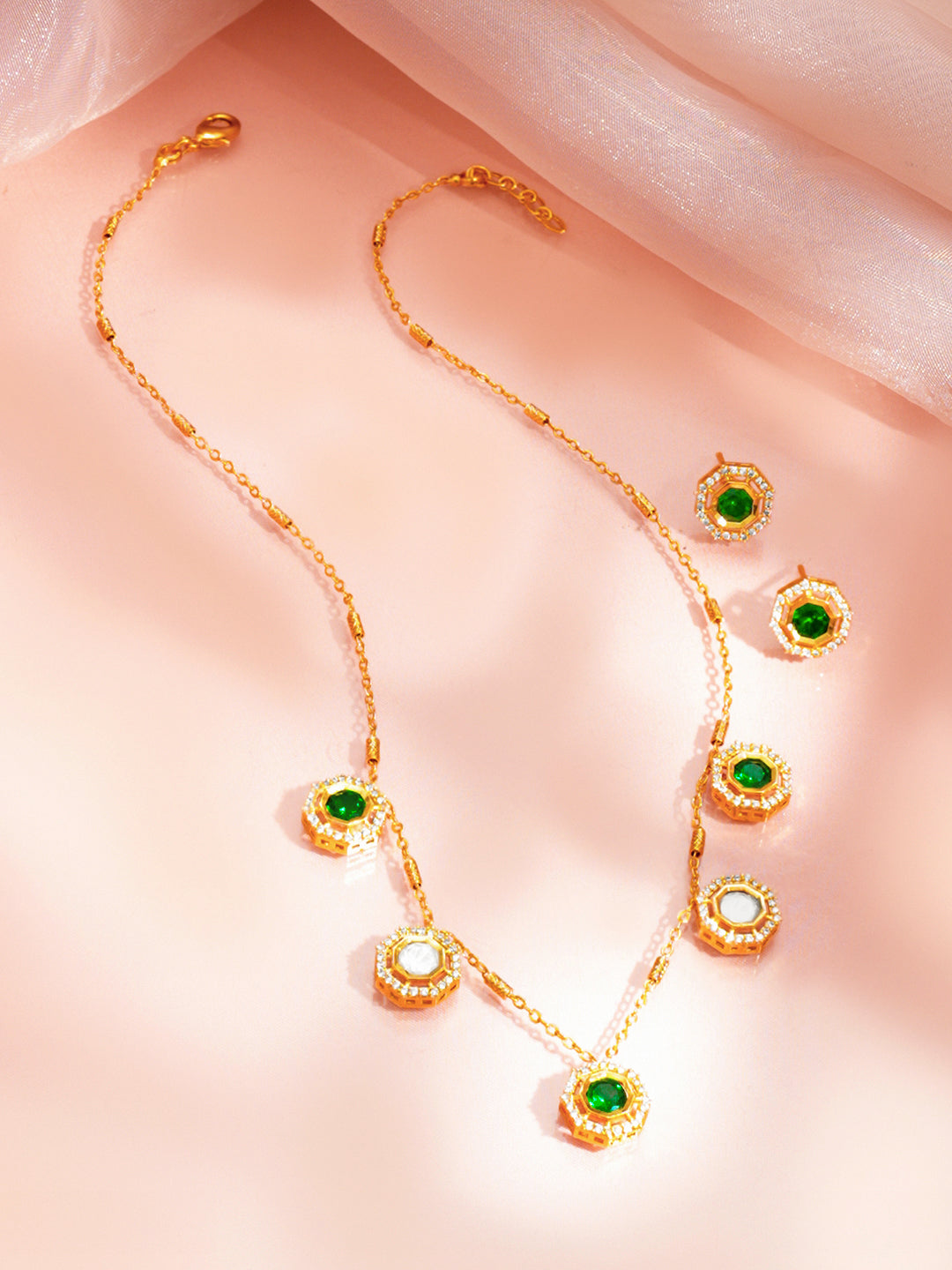 【Rubans】 Gold Plated Emerald Green Cubic Zirconia Charm Necklace Set｜ゴールドメッキ エメラルドグリーン キュービックジルコニア チャーム ネックレスセット