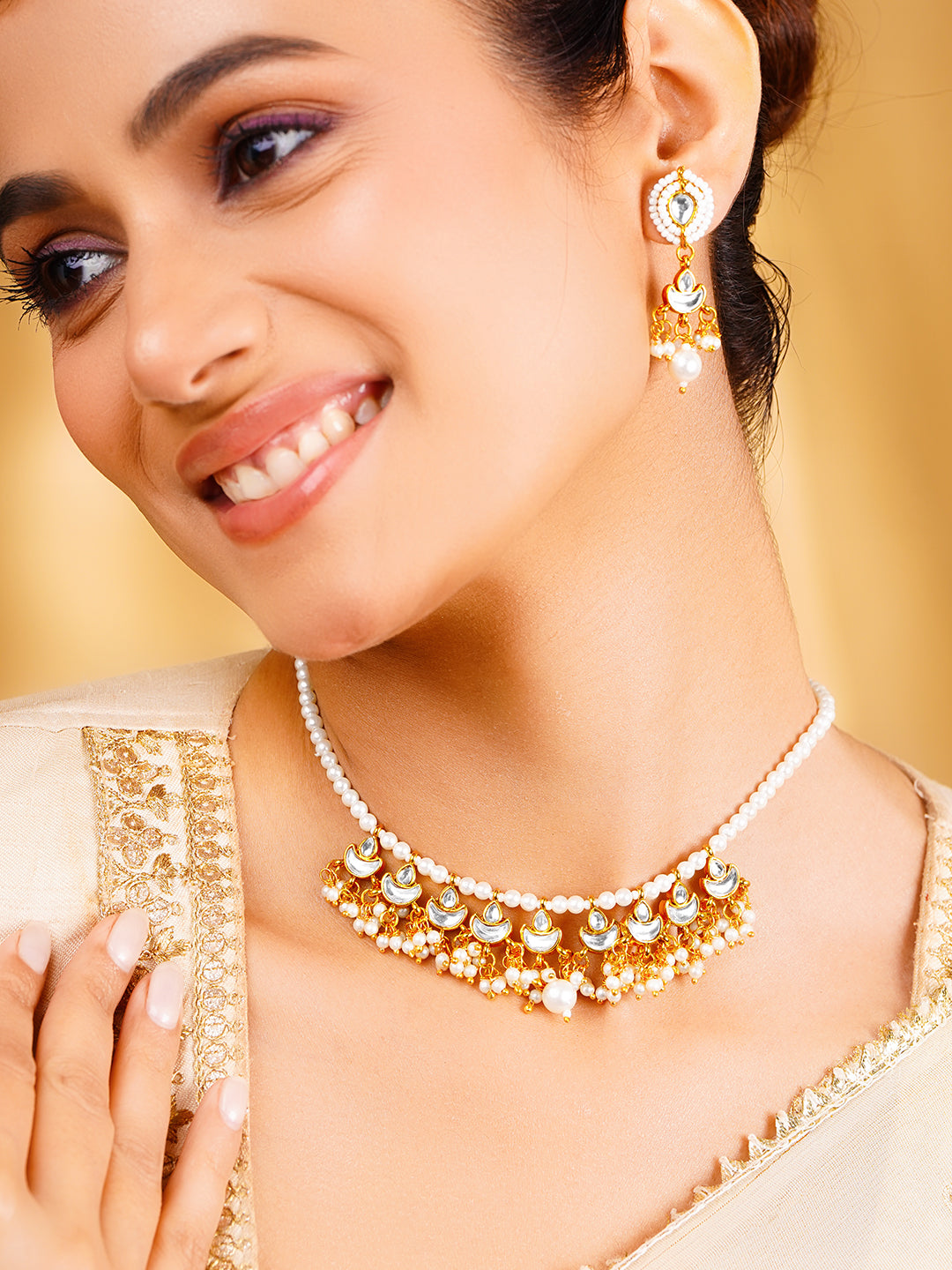 Pearl Glow Kundan Festive Choker Set Length - 13 cm