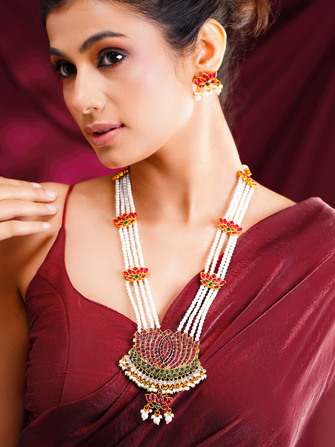 【Rubans】 Gold-Plated Lotus Kundan Pearl Beaded Necklace Set｜ゴールドメッキ ロータス クンダン パールビーズ ネックレスセット