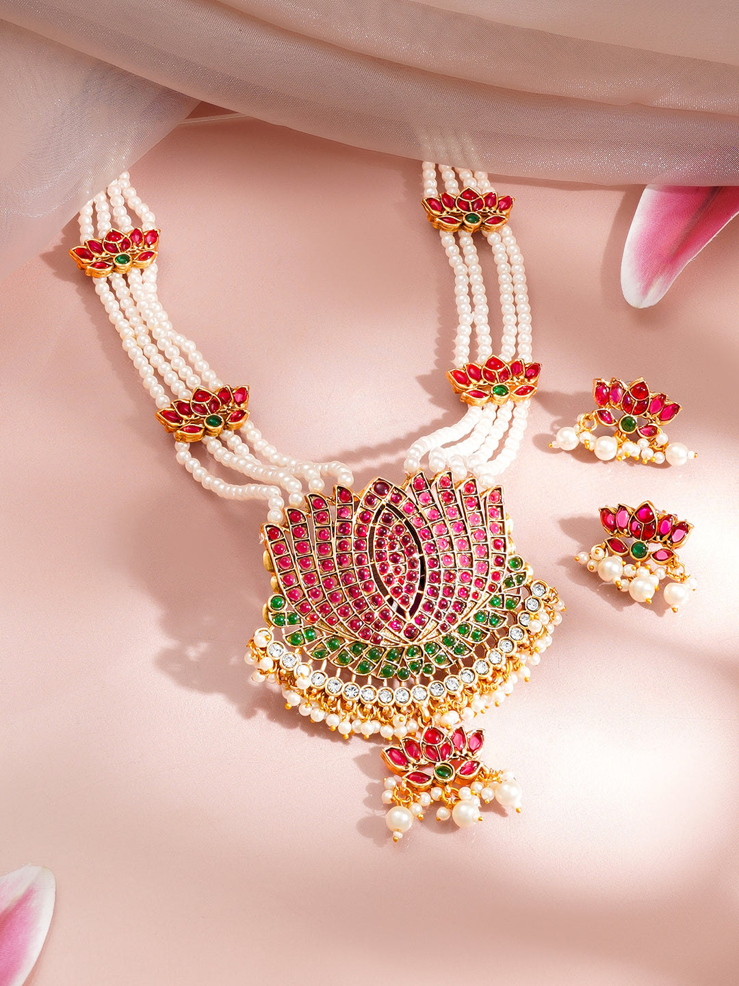 【Rubans】 Gold-Plated Lotus Kundan Pearl Beaded Necklace Set｜ゴールドメッキ ロータス クンダン パールビーズ ネックレスセット