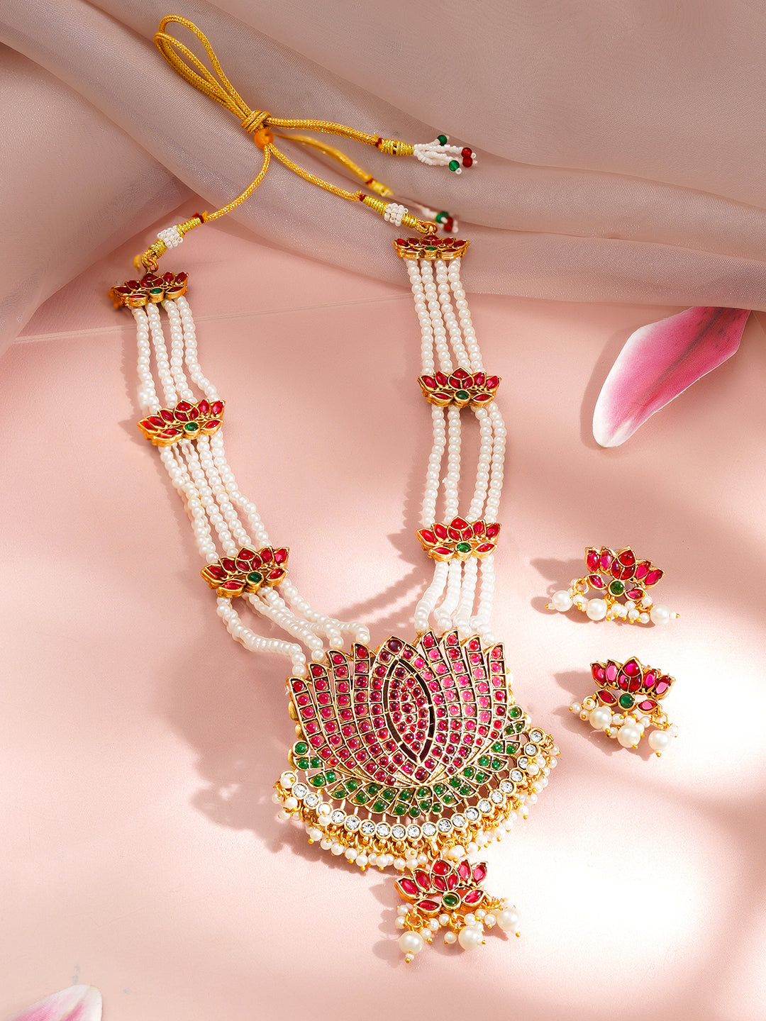 【Rubans】 Gold-Plated Lotus Kundan Pearl Beaded Necklace Set｜ゴールドメッキ ロータス クンダン パールビーズ ネックレスセット