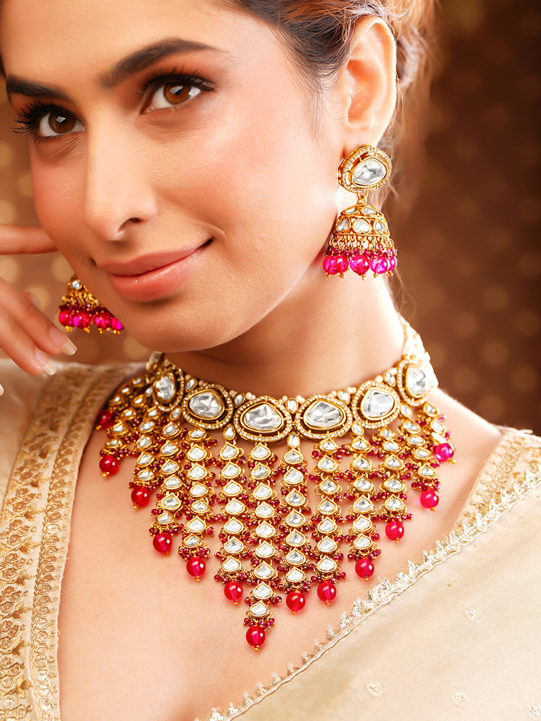 【Rubans】 Gold Plated Kundan Pearl Choker Necklace Set with Pink Bead Detailing｜ゴールドメッキ クンダン パール チョーカー ネックレスセット ピンクビーズ