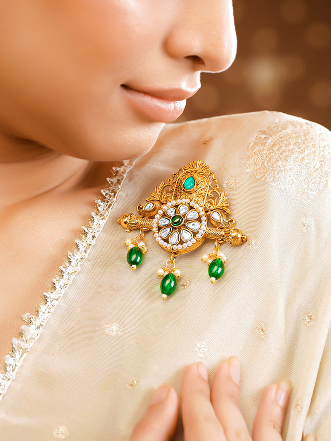 【Rubans】 Antique Gold Plated Green Kundan Floral Statement Brooch｜アンティークゴールドメッキ グリーンクンダン フローラル ステートメント ブローチ