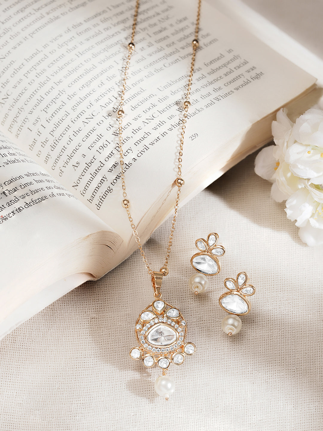 Kundan Pearl Glow Necklace Set Length - 21 cm