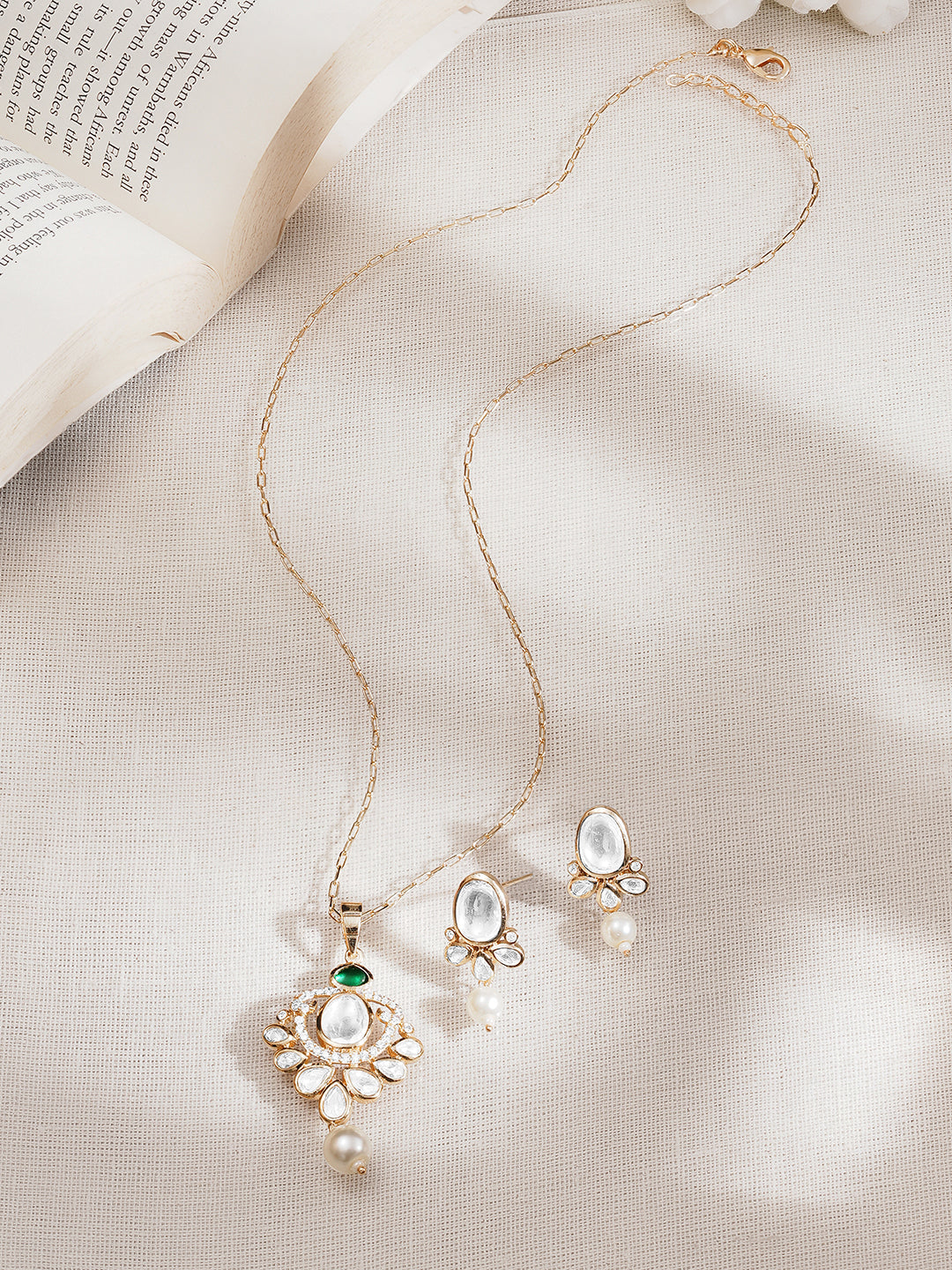 Moon Glow Kundan Pendant Set Length - 21 cm