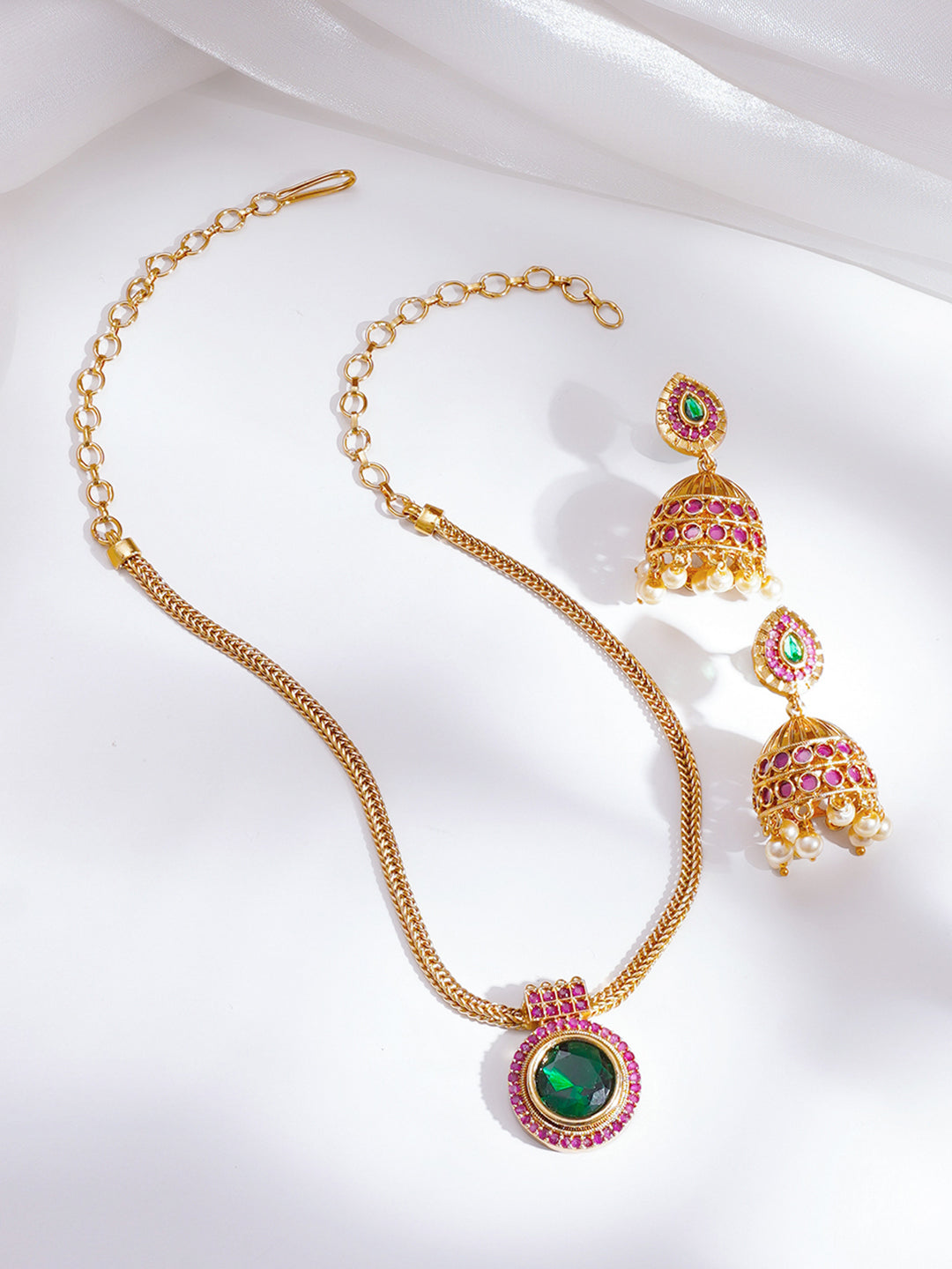 【Rubans】 Gold Plated Emerald Medallion Statement Pendant Set｜ゴールドメッキ エメラルド メダリオン ステートメント ペンダントセット