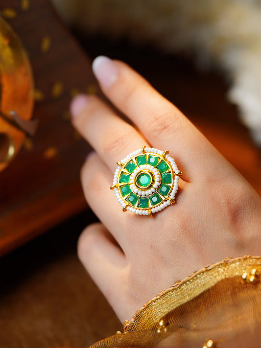 Emerald Crystal Pearl Floral Statement Ring フリーサイズ