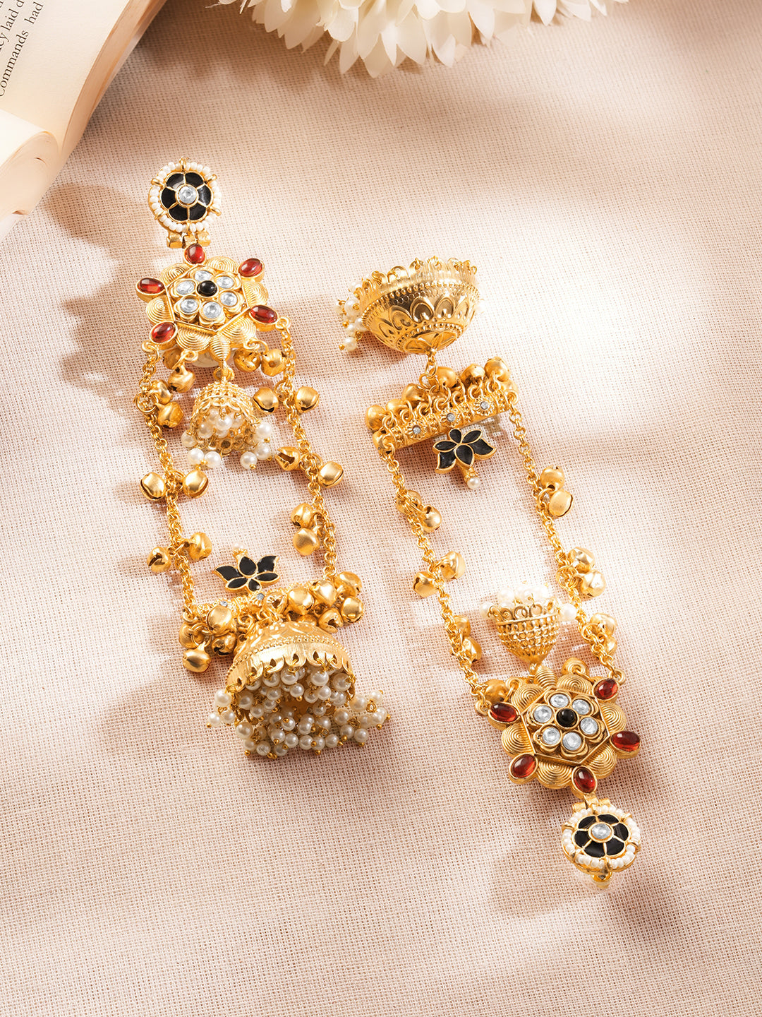 【Rubans】 Gold Plated Multicolor Pearl Jhumka Kashmiri Statement Earrings｜ゴールドメッキ マルチカラーパール ジュムカ カシミーリ ステートメント イヤリング
