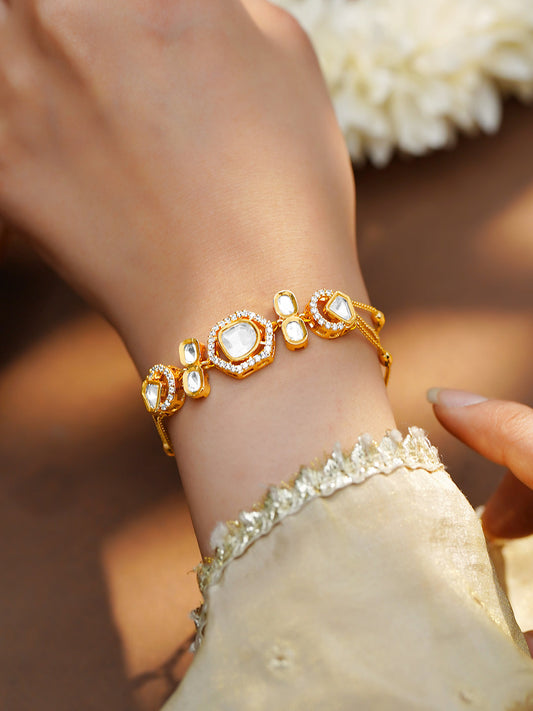 Golden Whisper Kundan Charm Bracelet フリーサイズ