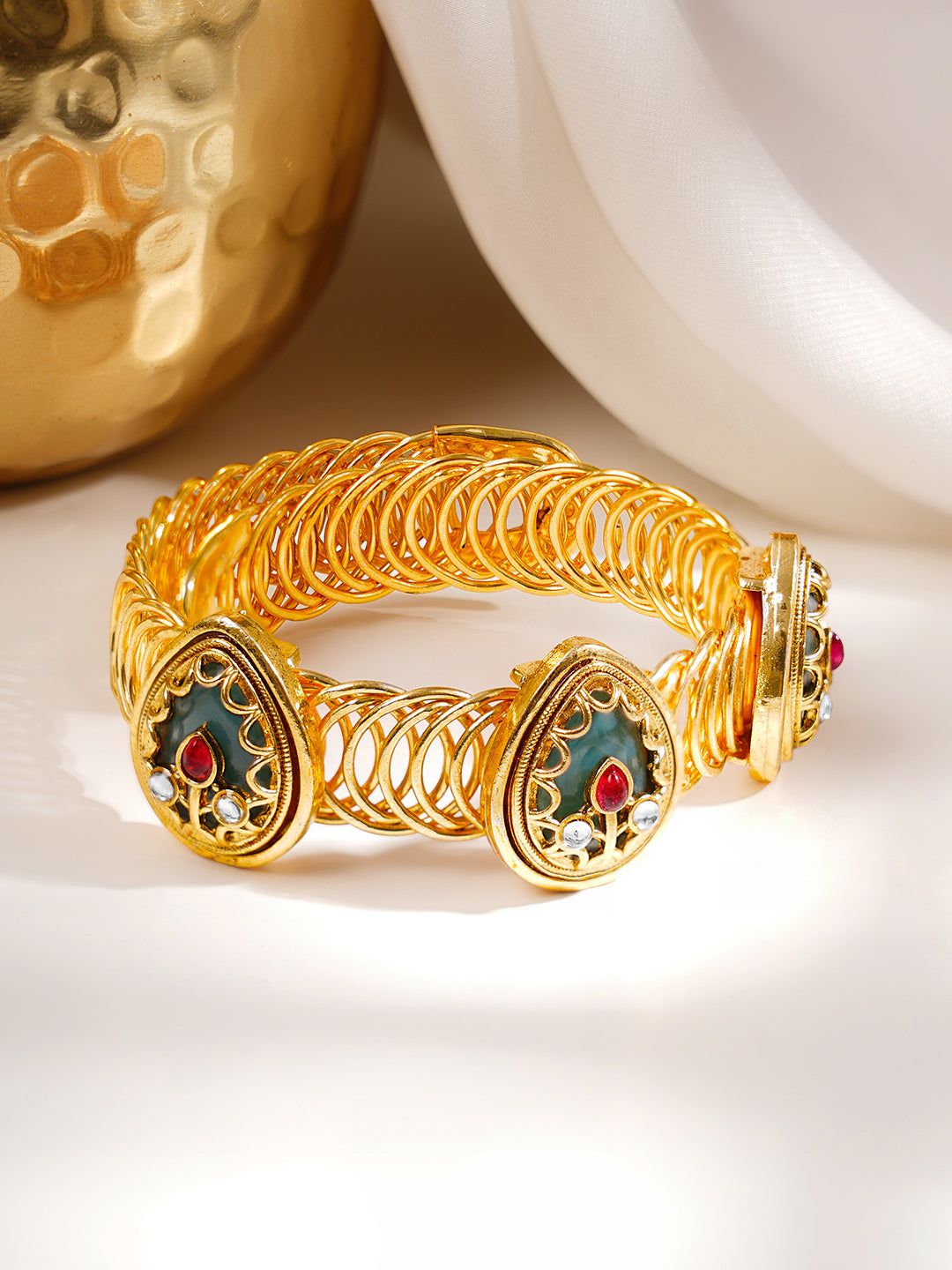 【Rubans】 Gold Plated Emerald Studded Bracelet｜ゴールドメッキ エメラルドグリーン ストーン ブレスレット