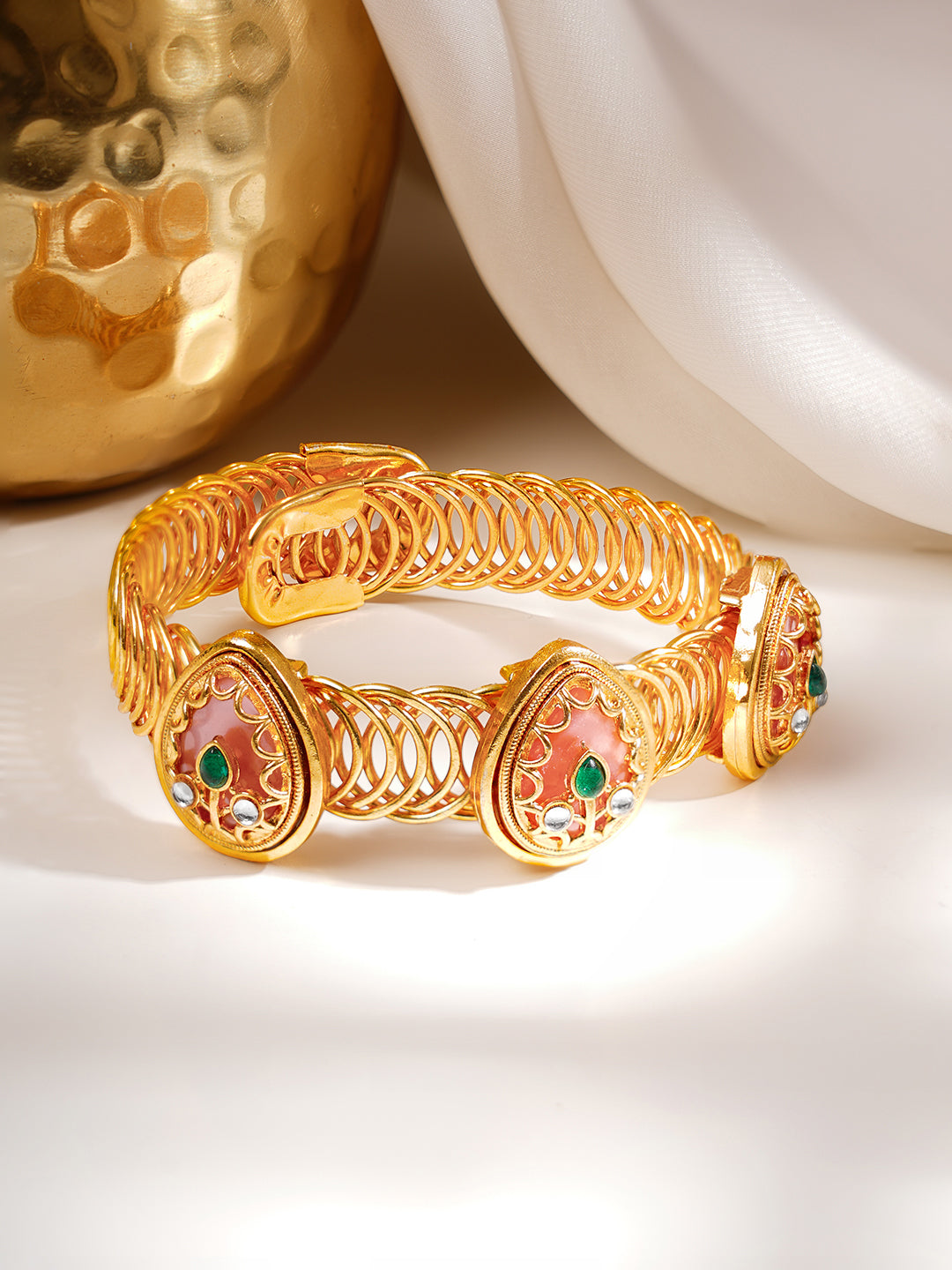 【Rubans】 Gold Plated Kundan Ruby Red Bracelet｜ゴールドメッキ クンダン ルビーレッド ブレスレット