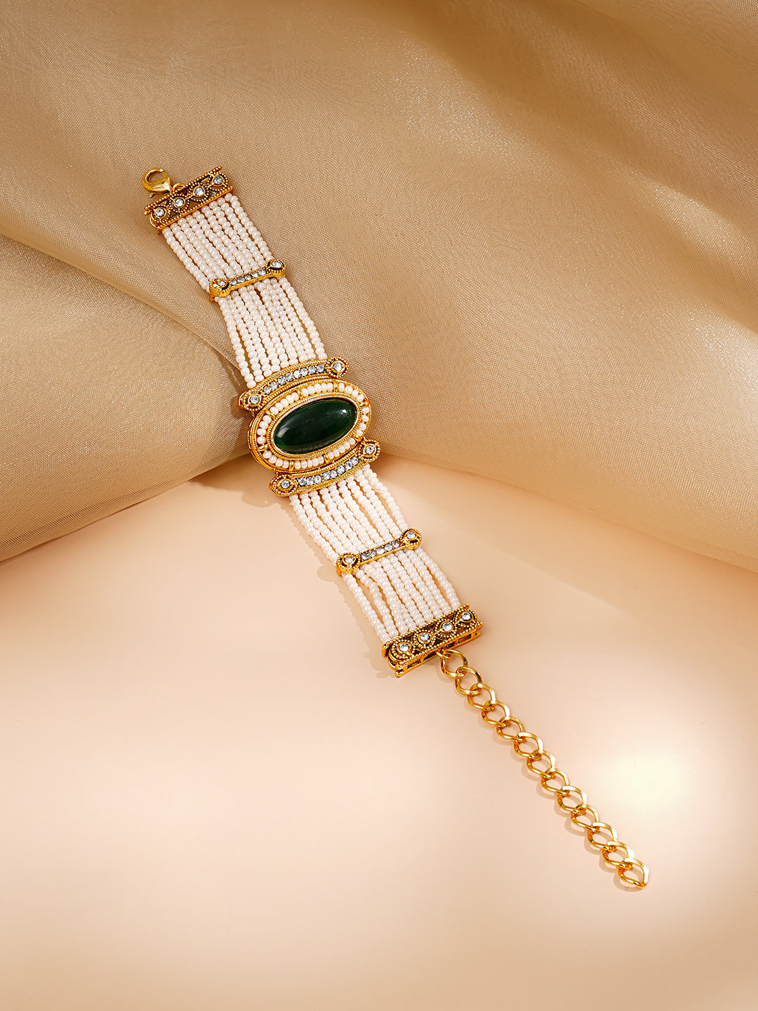 【Rubans】 Gold Plated Pearl Beaded Multi Strand Kundan Emerald Centered Bracelet｜ゴールドメッキ パールビーズ マルチストランド クンダン エメラルドセンター ブレスレット