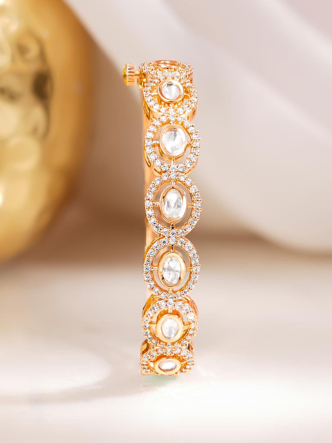 【Rubans】 Gold-Plated White Kundan & Crystal Bracelet｜ゴールドメッキ ホワイトクンダン＆クリスタル ブレスレット