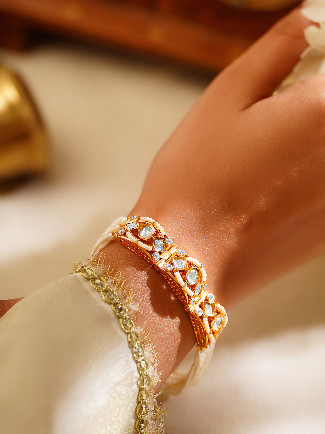 【Rubans】 Gold Plated Pearl Beaded Kundan Bracelet｜ゴールドメッキ パールビーズ クンダン ブレスレット