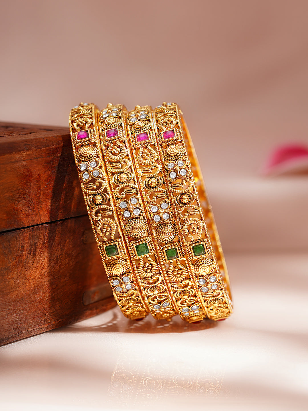 Regal Detailing Gold Statement Bangles 2.8 - Large