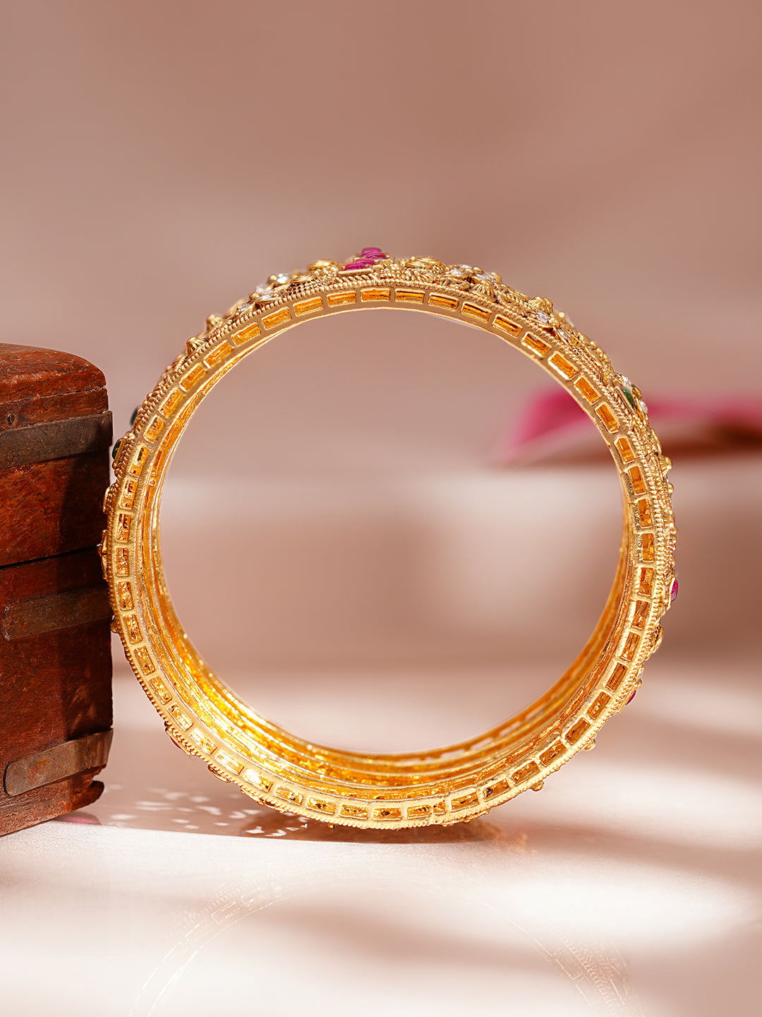 Regal Detailing Gold Statement Bangles 2.8 - Large