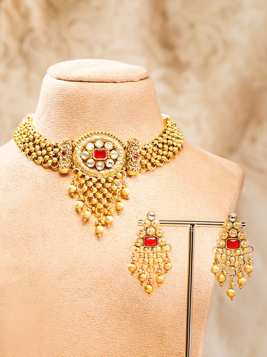 22K Gold Plated Ruby Red & White Kundan Studded Choker Jewellery Set with Golden Beads フリーサイズ