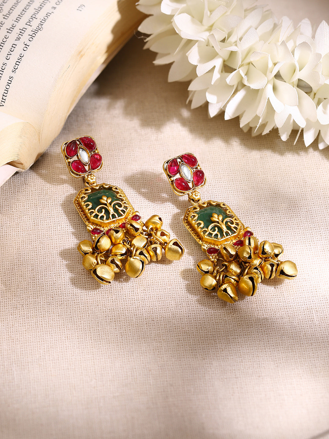 【Rubans】Gold Plated Emerald Ruby Ghungroo Statement Drop Earrings｜ゴールドメッキ エメラルド ルビー グングルー ステートメント ドロップピアス