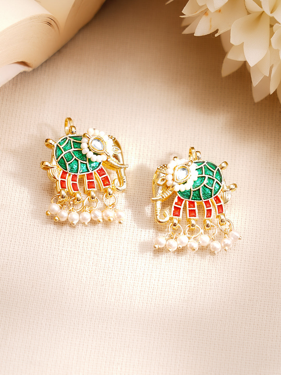 【Rubans】 Gold Plated Pearl Beaded Elephant Motif Multicolor Kundan Ear Cuffs｜ゴールドメッキ パールビーズ エレファントモチーフ マルチカラー クンダン イヤカフ