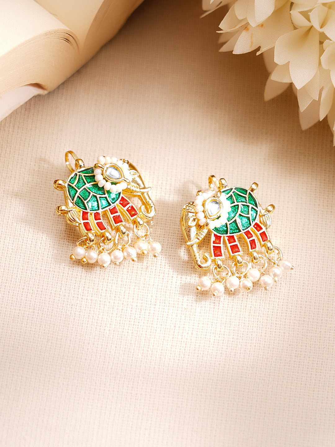 【Rubans】 Gold Plated Pearl Beaded Elephant Motif Multicolor Kundan Ear Cuffs｜ゴールドメッキ パールビーズ エレファントモチーフ マルチカラー クンダン イヤカフ