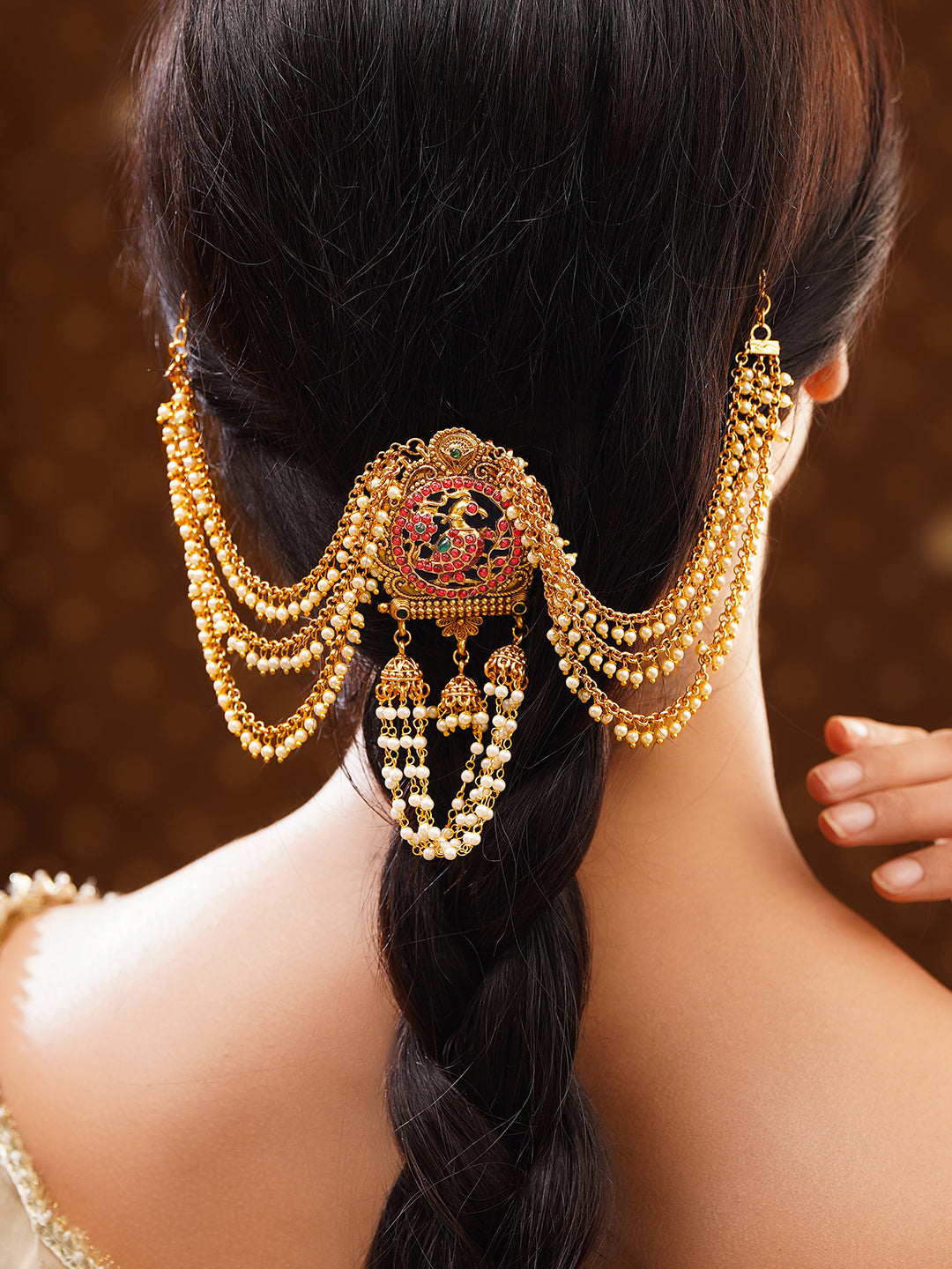 【Rubans】 Gold Plated Peacock Motif Ruby Studded Pearl Beaded Hair Brooch｜ゴールドメッキ 孔雀モチーフ ルビーカラーストーン パールビーズ ヘアブローチ