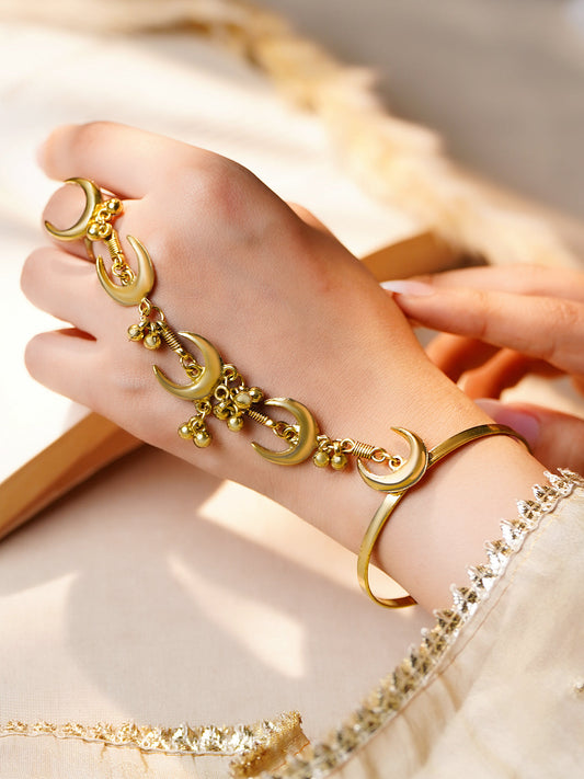 Gold Crescent Moon Haathphool Bracelet フリーサイズ