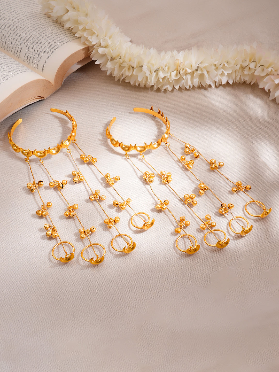 Golden Moonlight Haathphool Bracelet Set Length - 17 cm