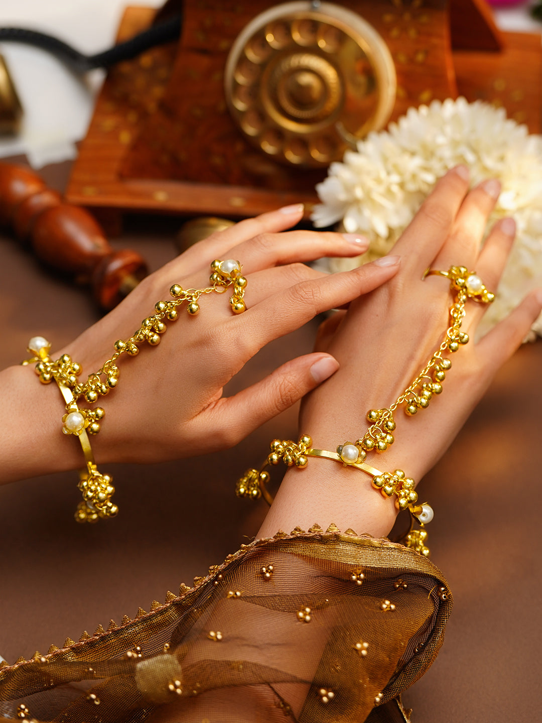 【Rubans】 Set of 2 Gold Plated Haathphool With Bead Detailing｜ゴールドメッキ ハスフル（ハンドハーネス）ビーズ装飾 2点セット