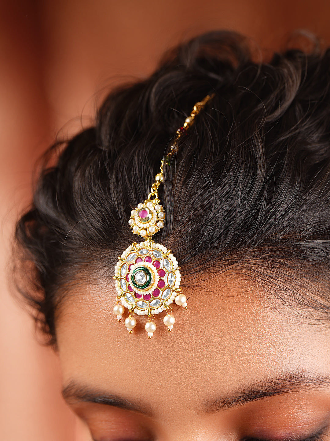 【Rubans】 Gold Plated Kundan Pink & Green Studded Maang Tikka｜ゴールドメッキ クンダン ピンク＆グリーン マーンティッカ（額飾り）