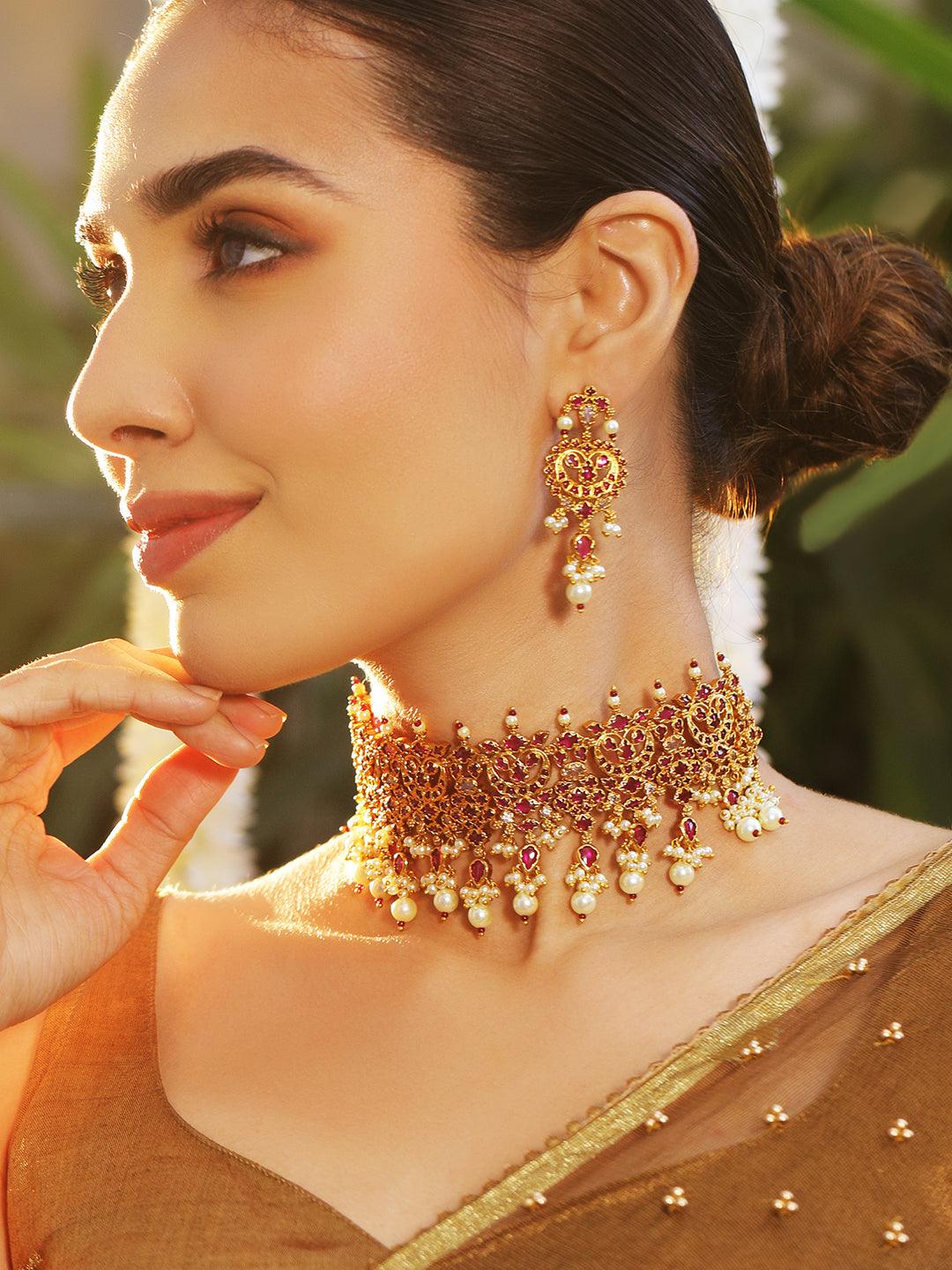 Pink Studded Pearl Beaded Kundan Choker Set Gold