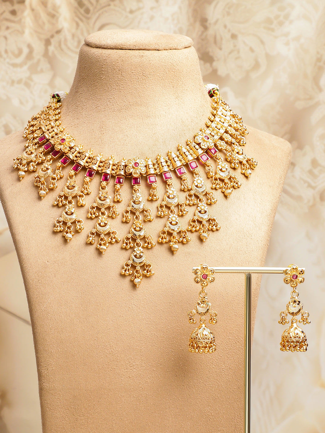 Ruby Studded Gold Beads Layered Necklace Set フリーサイズ
