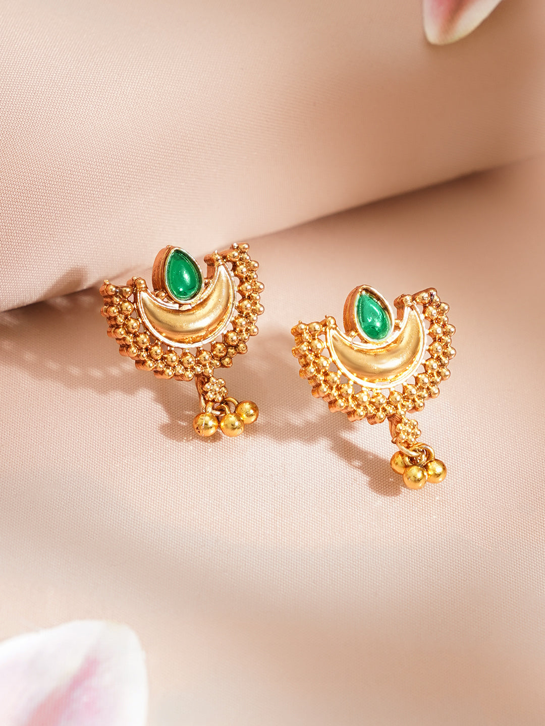 【Rubans】 Gold Plated Green Kundan Crescent Moon Choker Necklace Set｜ゴールドメッキ グリーンクンダン クレセントムーン チョーカーセット