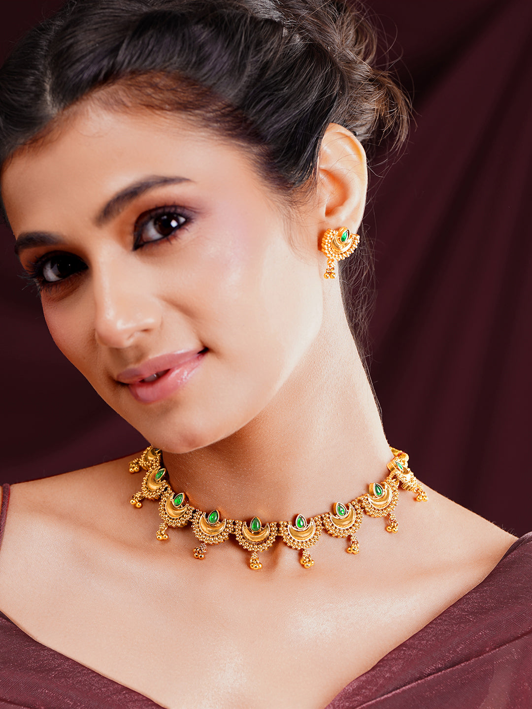 【Rubans】 Gold Plated Green Kundan Crescent Moon Choker Necklace Set｜ゴールドメッキ グリーンクンダン クレセントムーン チョーカーセット