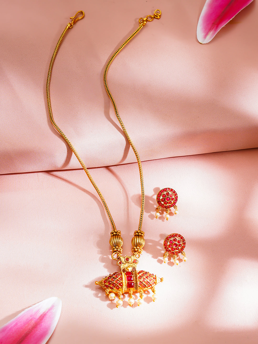 【Rubans】 Gold Plated Pearl Drop Lotus Motif Ruby Red Necklace Set｜ゴールドメッキ パールドロップ ロータス ルビーレッド ネックレスセット