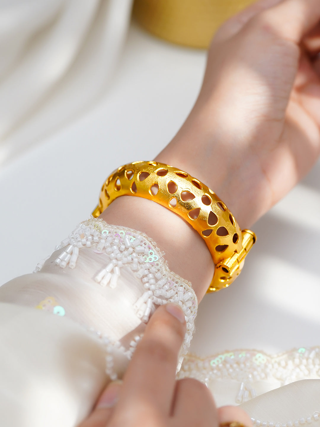 Golden Mirage Cutwork Statement Kada Width - 2 cm