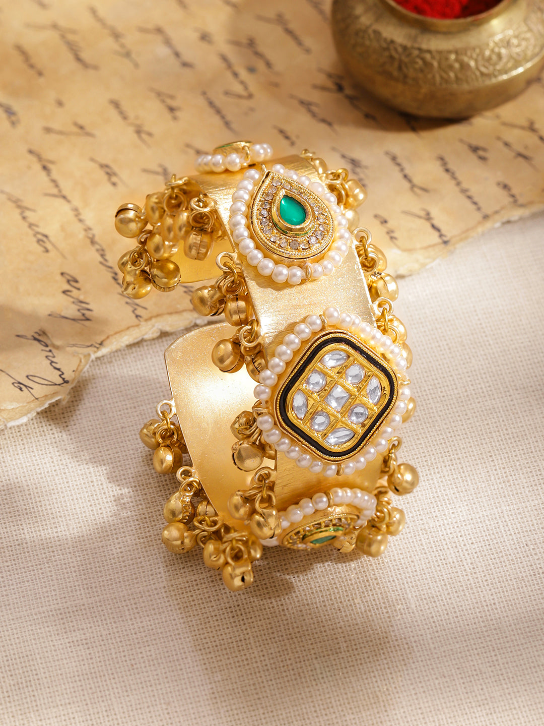 Pearl Embellished Gold Beaded Kundan Bracelet フリーサイズ