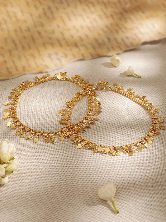 Gilded Splendor 22K Gold-Plated Linked Chain Anklet - A Statement of Glamour Gold