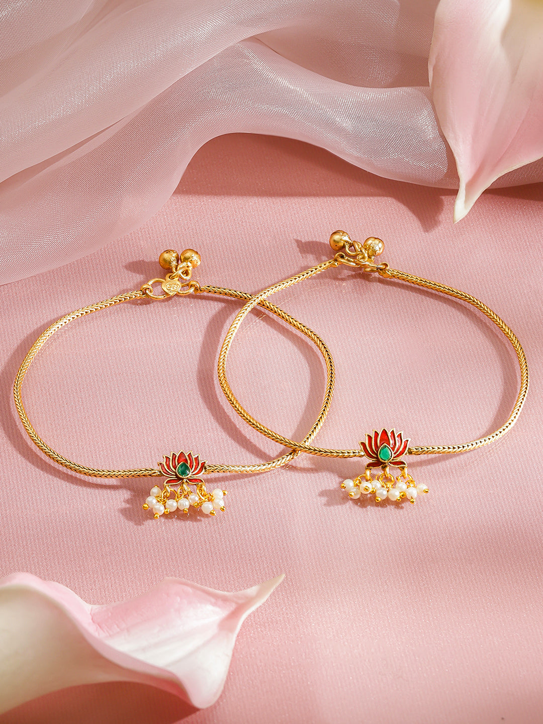 Lotus Motif Pearl Drop Gold Toned Anklet フリーサイズ