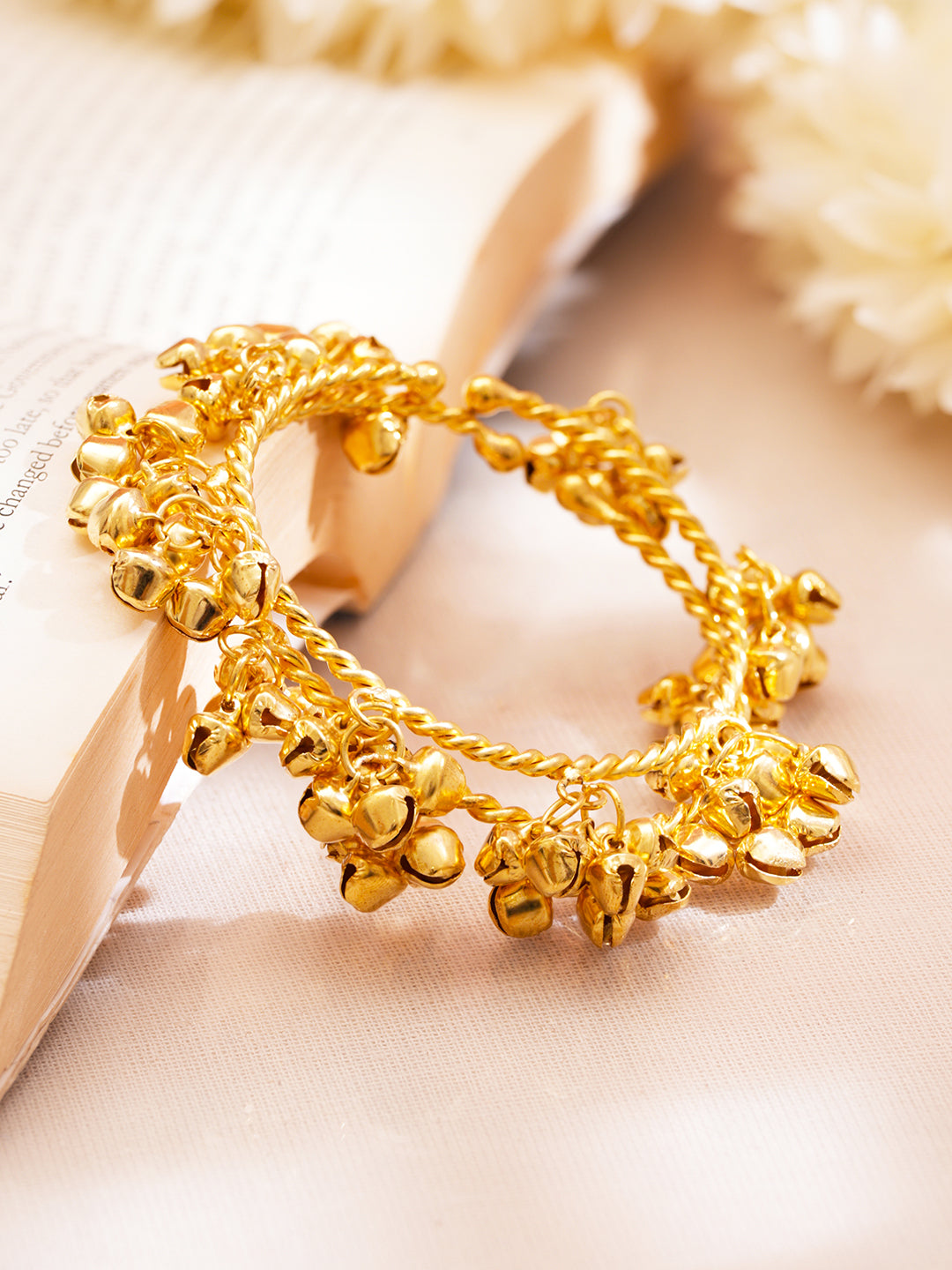 Gold Ghungroo Cluster Festive Bangles フリーサイズ