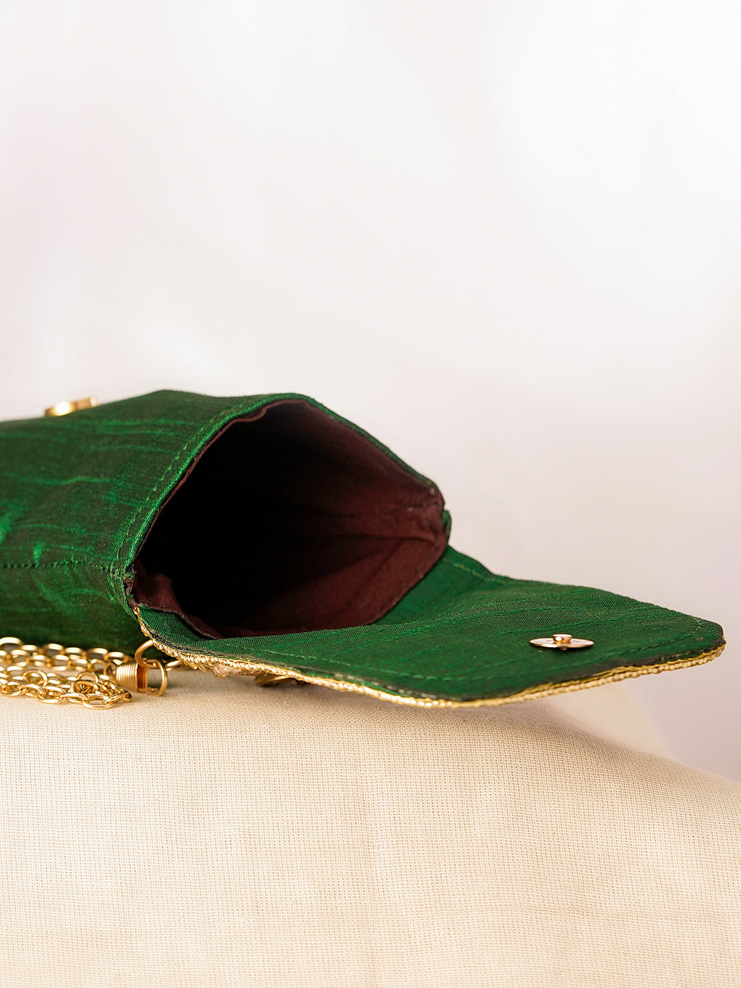 Regal Green Embroidered Festive Mobile Sling Pouch フリーサイズ