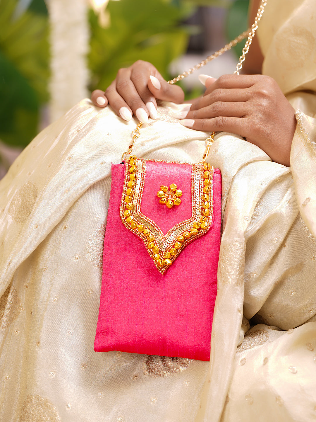 Pink Festive Statement Sling Bag フリーサイズ