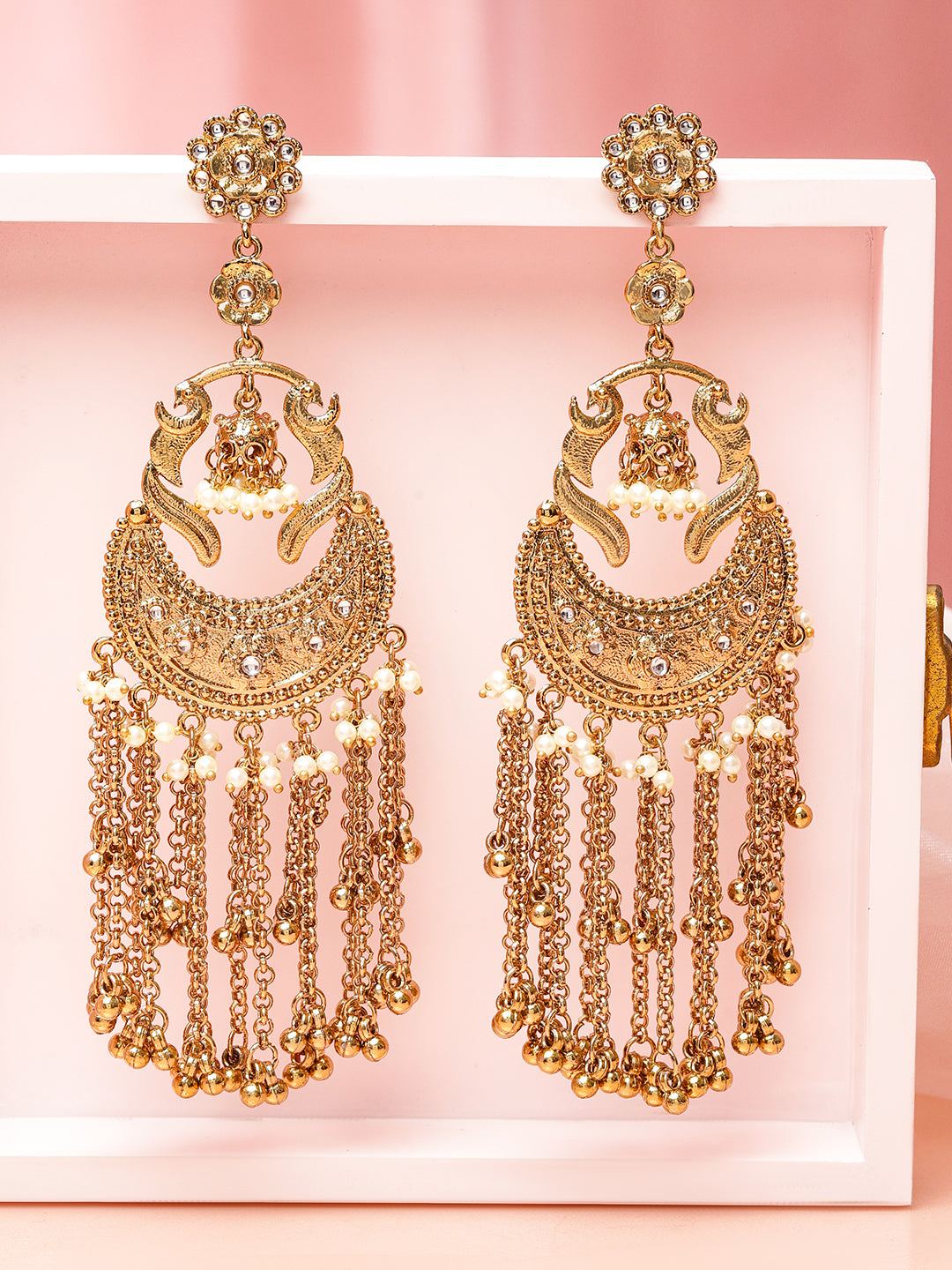 Tassel Dangler Earrings With Pearl & Gold Beads フリーサイズ