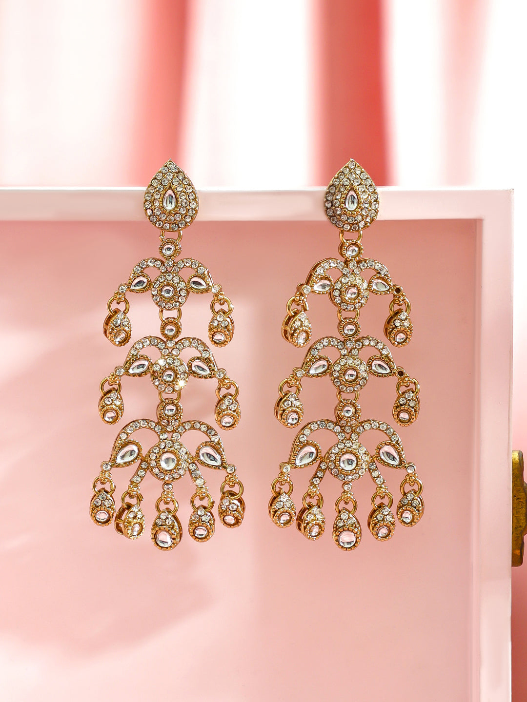 Royal Radiance Kundan American Diamond Zirconia Danglers フリーサイズ
