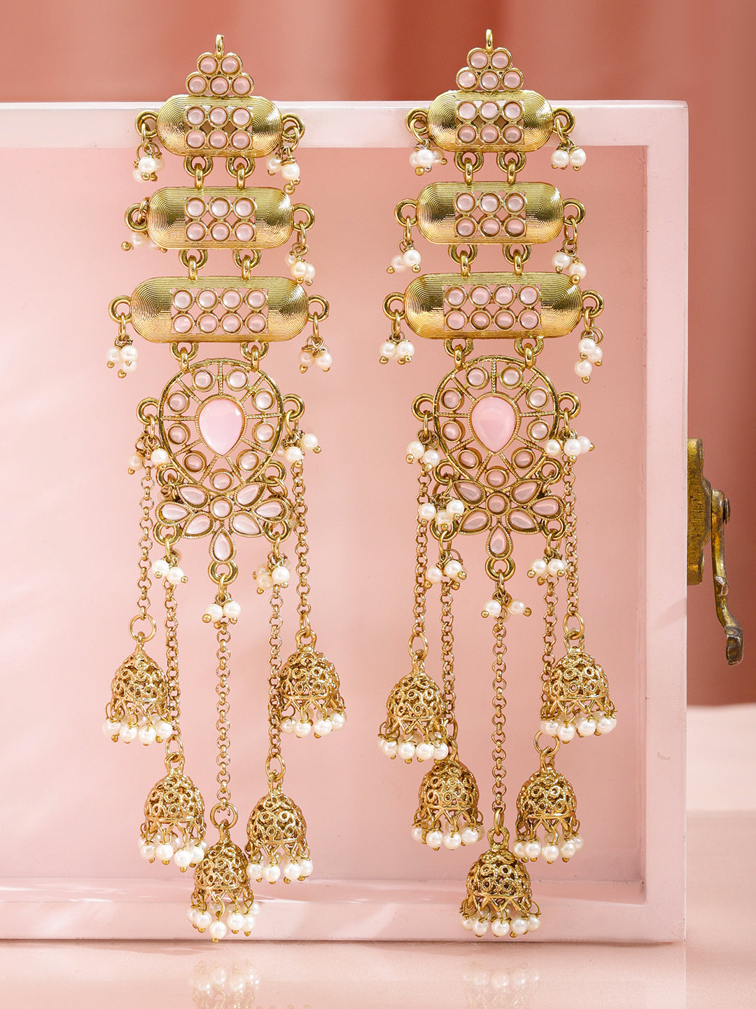 Rubans 18K Mehndi Gold-Plated Pastel Pink Stone & White Pearl Layer Shoulder Duster Jhumka フリーサイズ