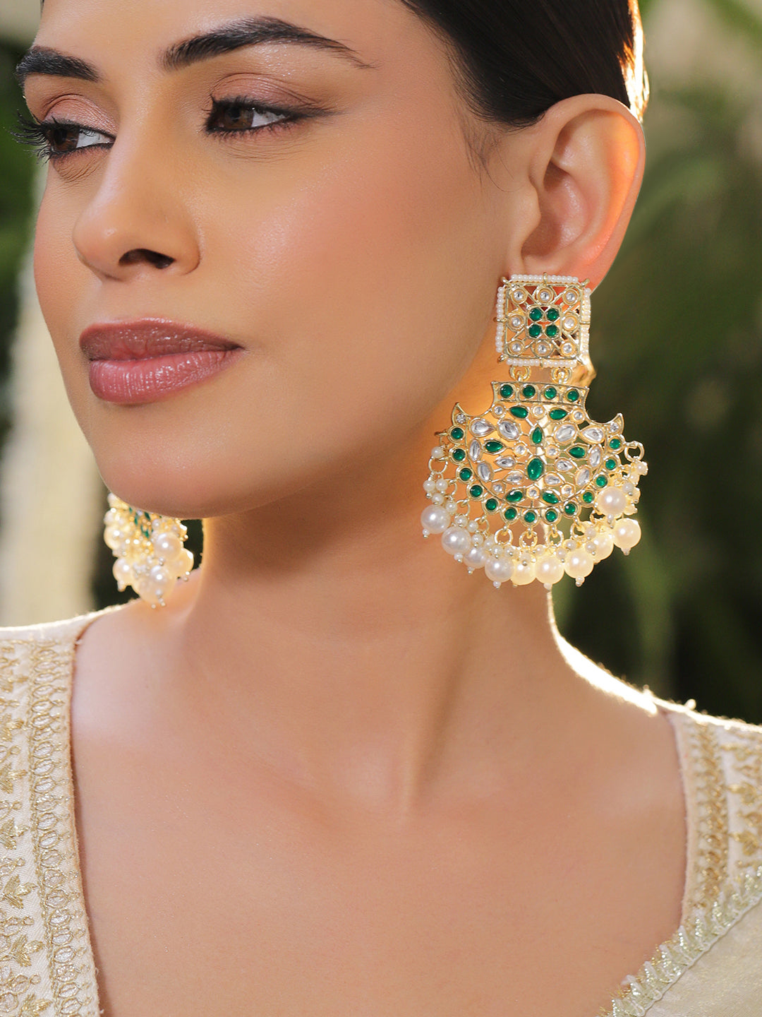 Green Kundan Chandbalis With Pearl Drops フリーサイズ